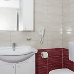 Lägenhet Djurkovic - Two-bedroom With Shared Terrace And Sea View *