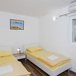 Djurkovic - Two-bedroom With Shared Terrace And Sea View Mlini