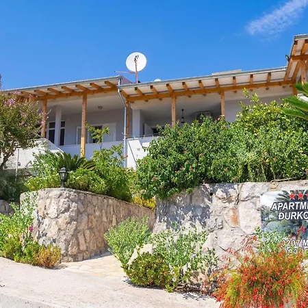 Djurkovic - Two-bedroom With Shared Terrace And Sea View *