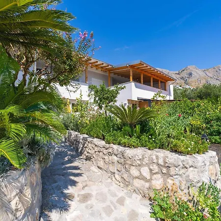 Djurkovic - Two-bedroom With Shared Terrace And Sea View *