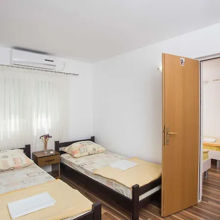 Djurkovic - Two-bedroom With Shared Terrace And Sea View Mlini