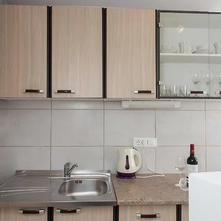 Appartement Djurkovic - Two-bedroom With Shared Terrace And Sea View