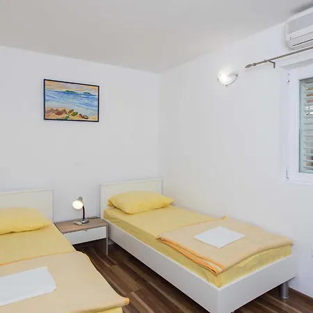 Djurkovic - Two-bedroom With Shared Terrace And Sea View Mlini