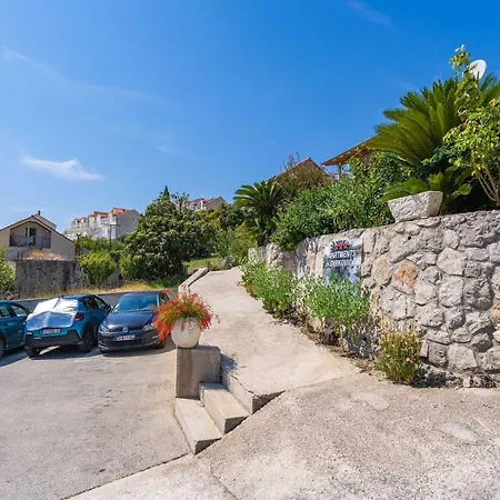 Djurkovic - Two-bedroom With Shared Terrace And Sea View * Mlini