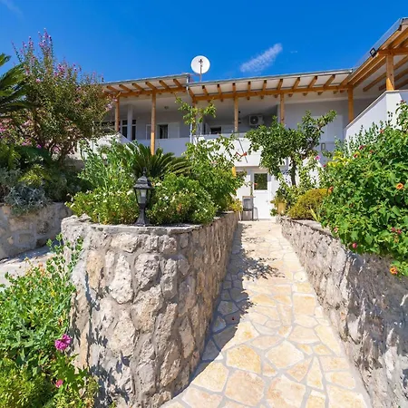 Apartment Djurkovic - Two-bedroom With Shared Terrace And Sea View Mlini