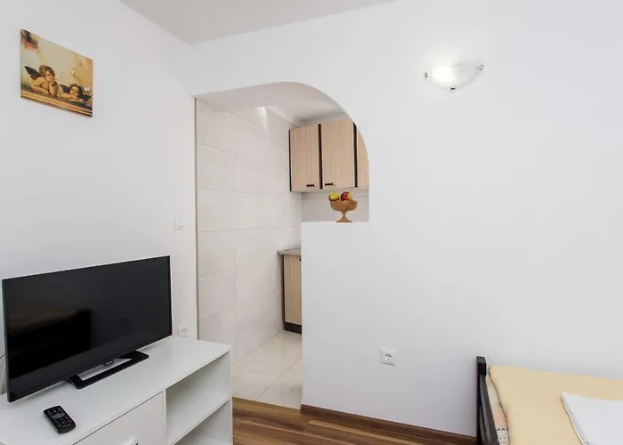 Djurkovic - Two-bedroom With Shared Terrace And Sea View