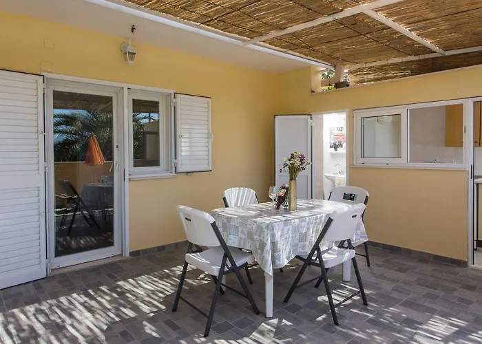 Djurkovic - Two-bedroom With Shared Terrace And Sea View * 米利尼