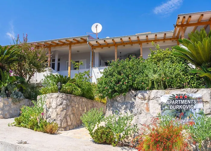 Djurkovic - Two-bedroom With Shared Terrace And Sea View *